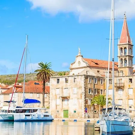 Julia With Heated Pool And Hot Tub, Ideal For Large Groups *