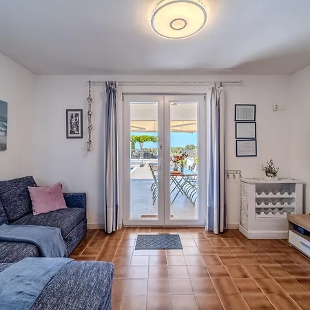 Julia With Heated Pool And Hot Tub, Ideal For Large Groups Villa *