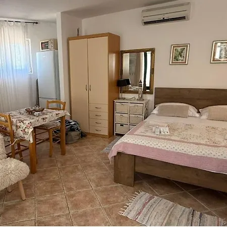Vila Julia With Heated Pool And Hot Tub, Ideal For Large Groups *