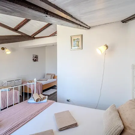 Julia With Heated Pool, Ideal For Large Groups Villa *